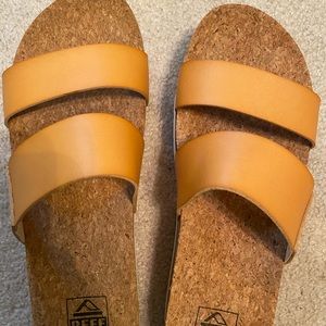 Reef Cushion Vista Platform Sandals….Size 8